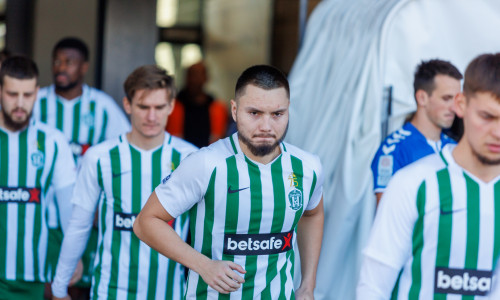 Қыздар өздерін сексуалды фотоға түсіреді