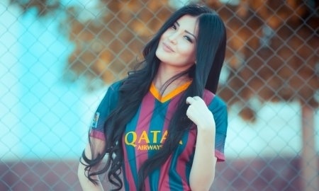 Жас және жалаңаш үйлер