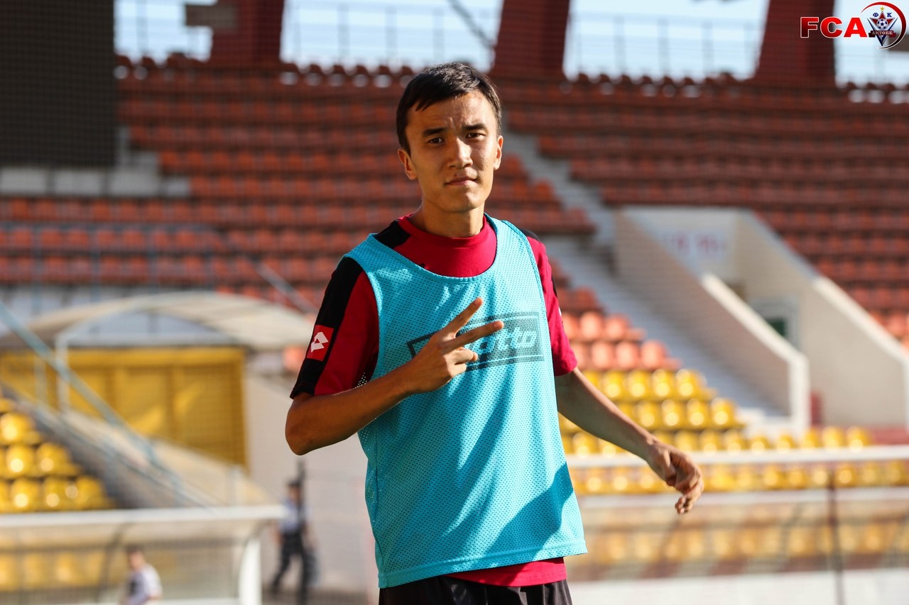 Жігіттердің әуесқойлық суреттері