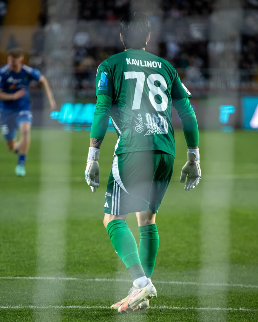 Кең жамбас әйелдермен жыныстық қатынас Футурамадан келген Лиланың бөксесі