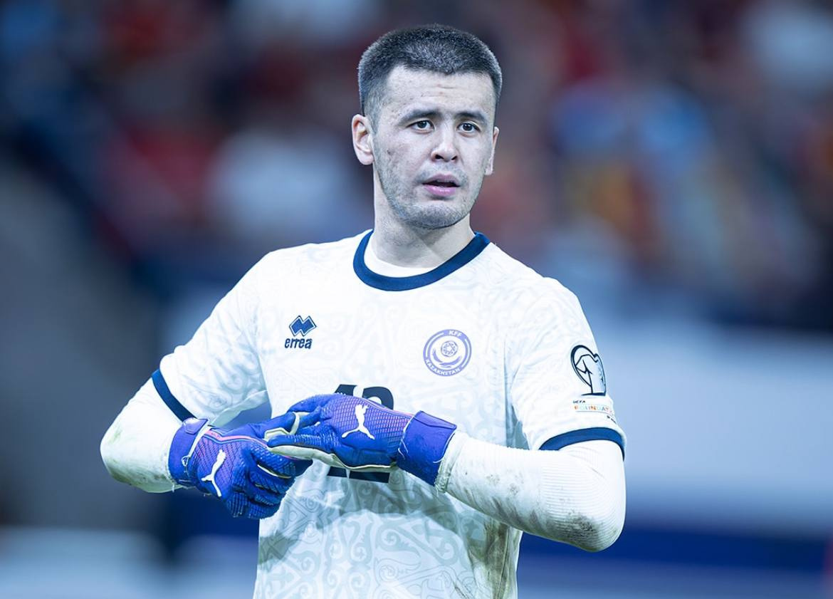 Әйелі мен күйеуі жопқа ене береді